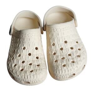 Crocs Classic Crocskin Clogs - Beige Bone - Unisex M4 / W6